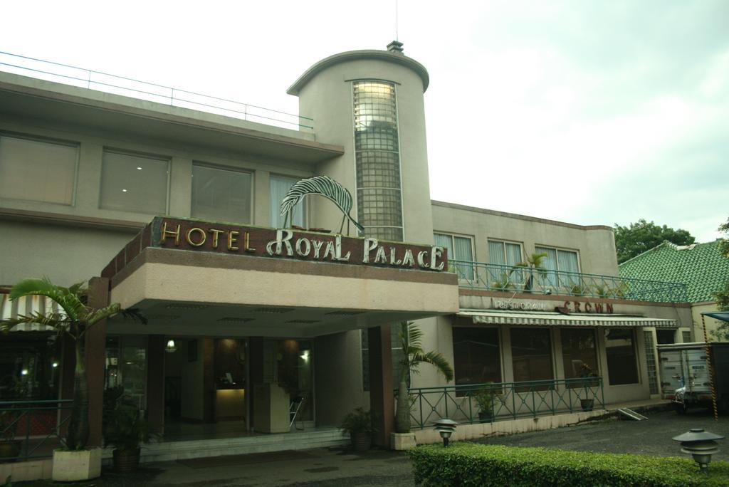 Hotel Royal Palace Bandung Esterno foto